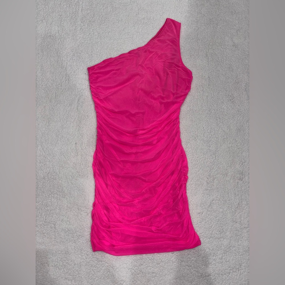Elegant One-Shoulder Pink Dress